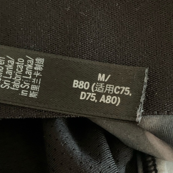 VICTORIA SPORT Black and Grey Criss Cross Sports Bra, Size M - Picture 4 of 5